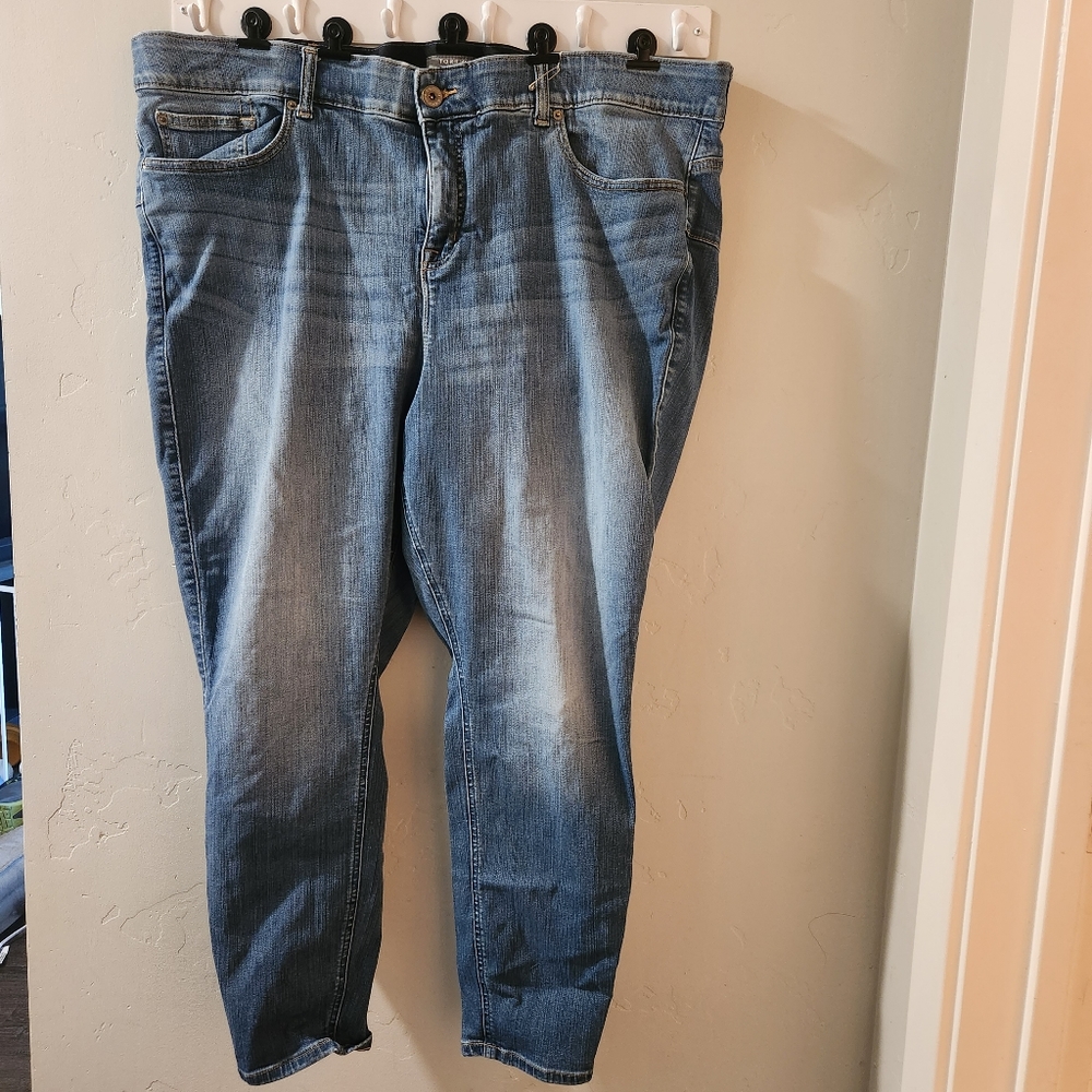 Torrid Bombshell High- Rise Skinny Jeans